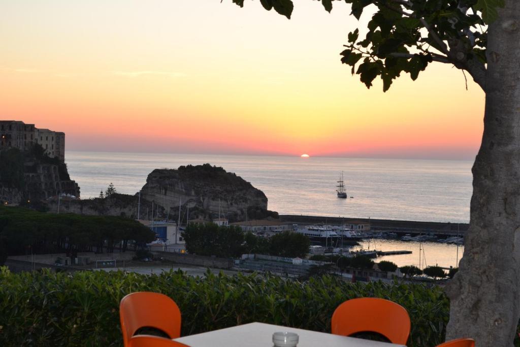 Residence New Paradise Tropea Esterno foto